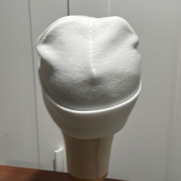 Brand New!! AC/DC Back in Black beanie - Picture 3 of 5